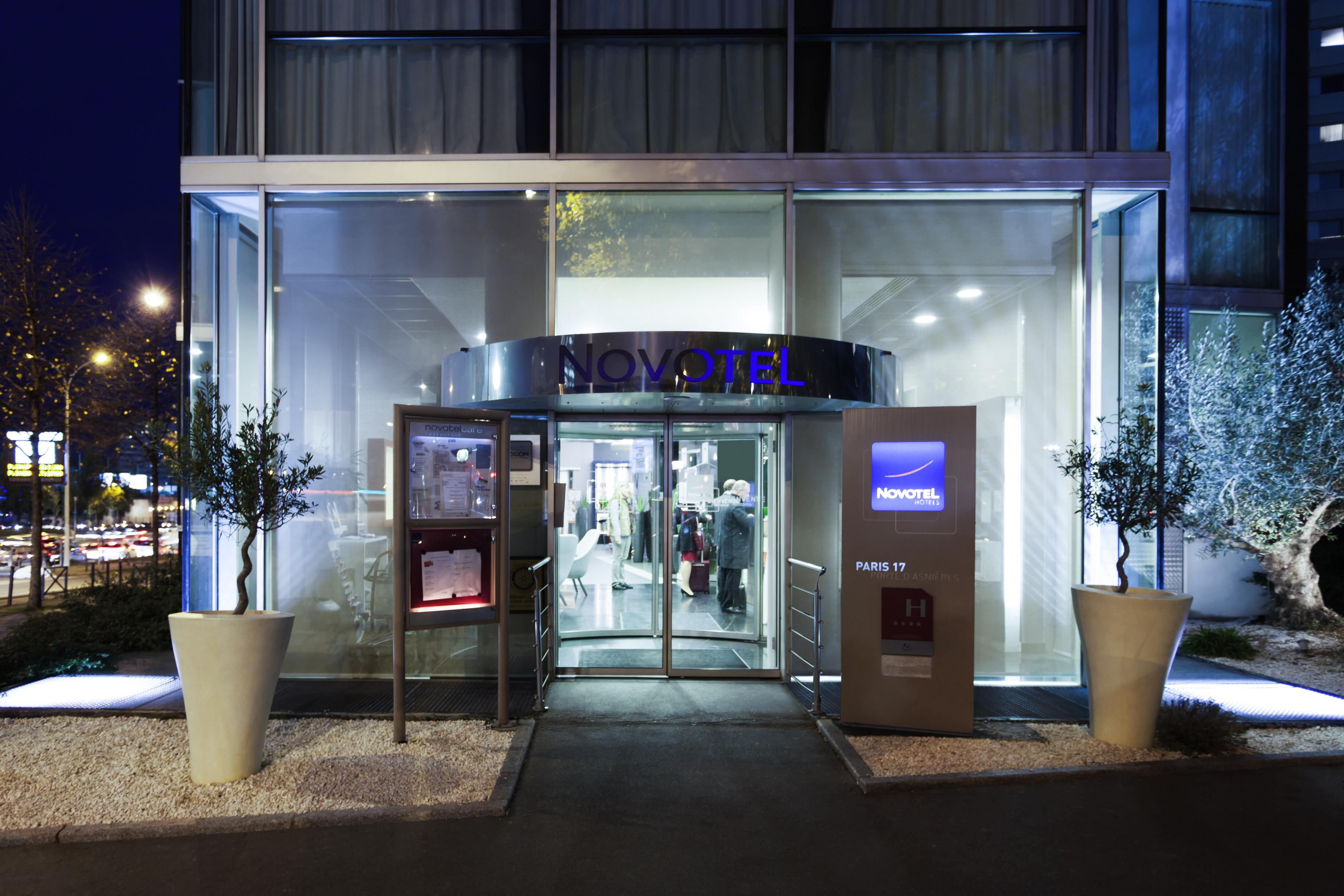 Novotel Paris 17 Екстериор снимка