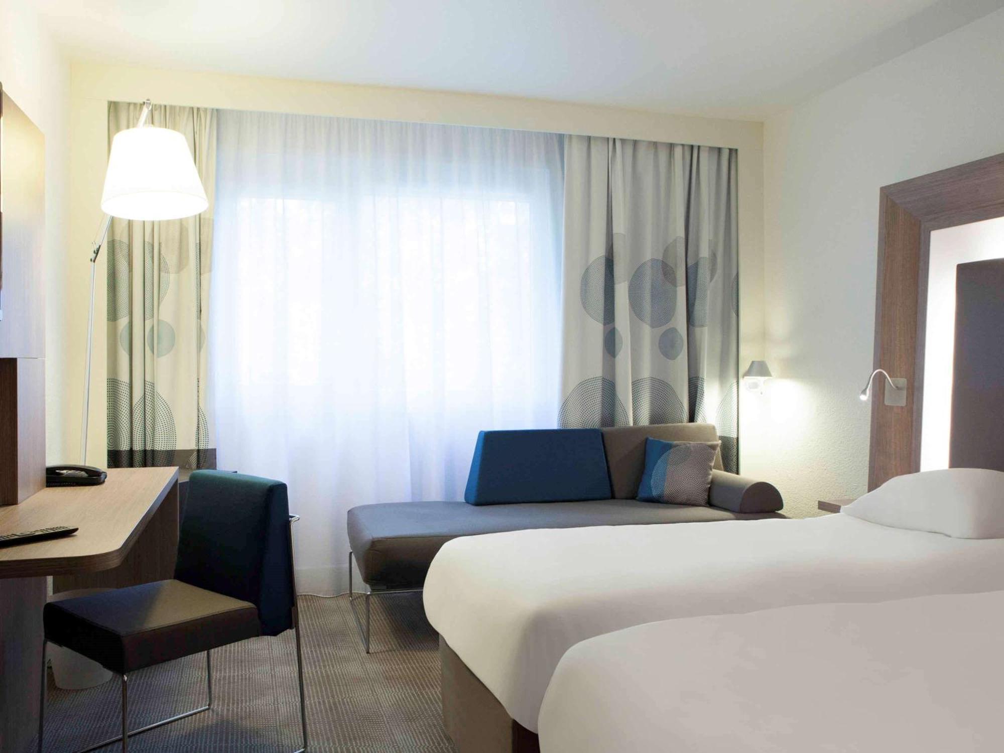 Novotel Paris 17 Екстериор снимка