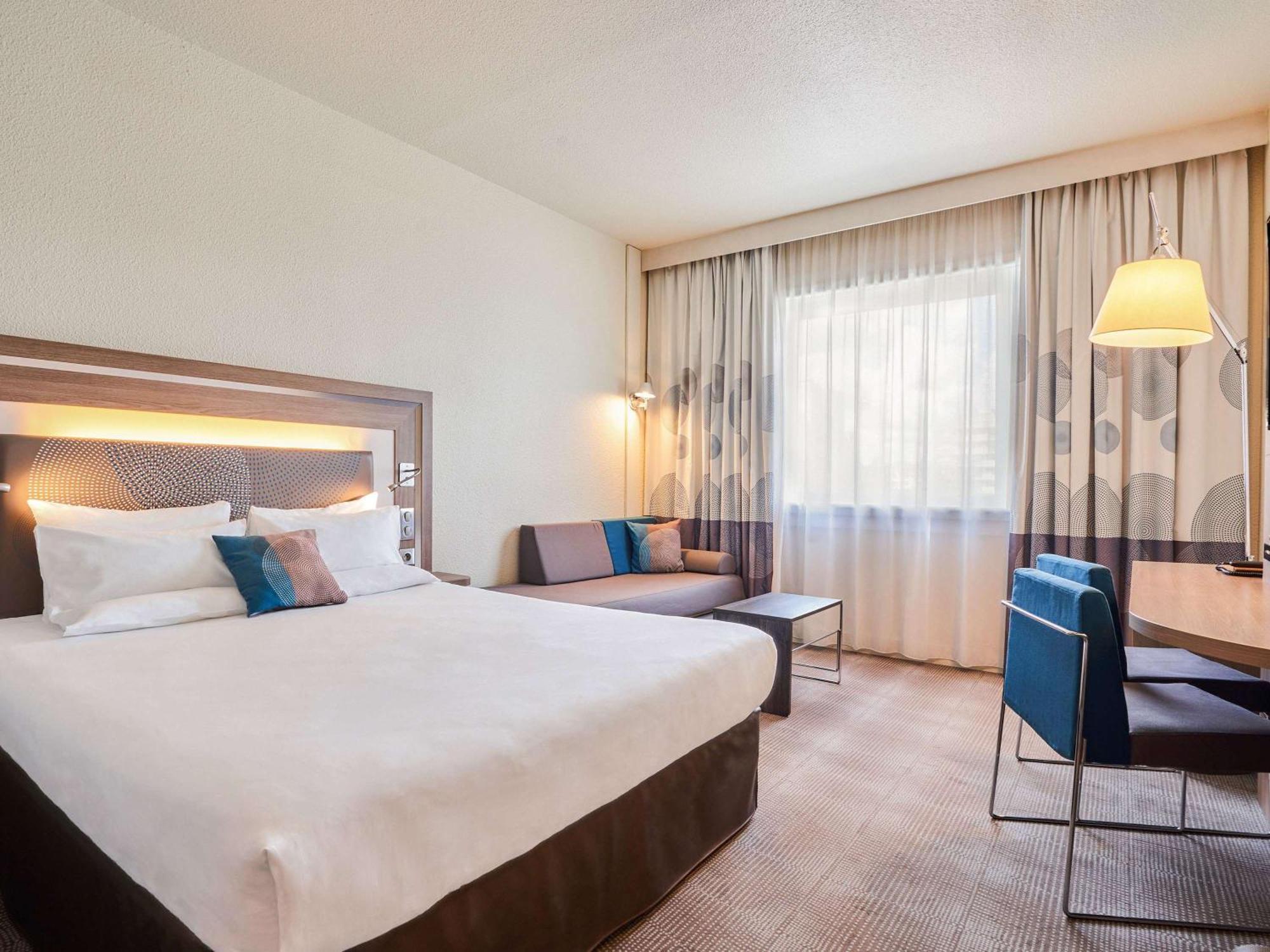 Novotel Paris 17 Екстериор снимка
