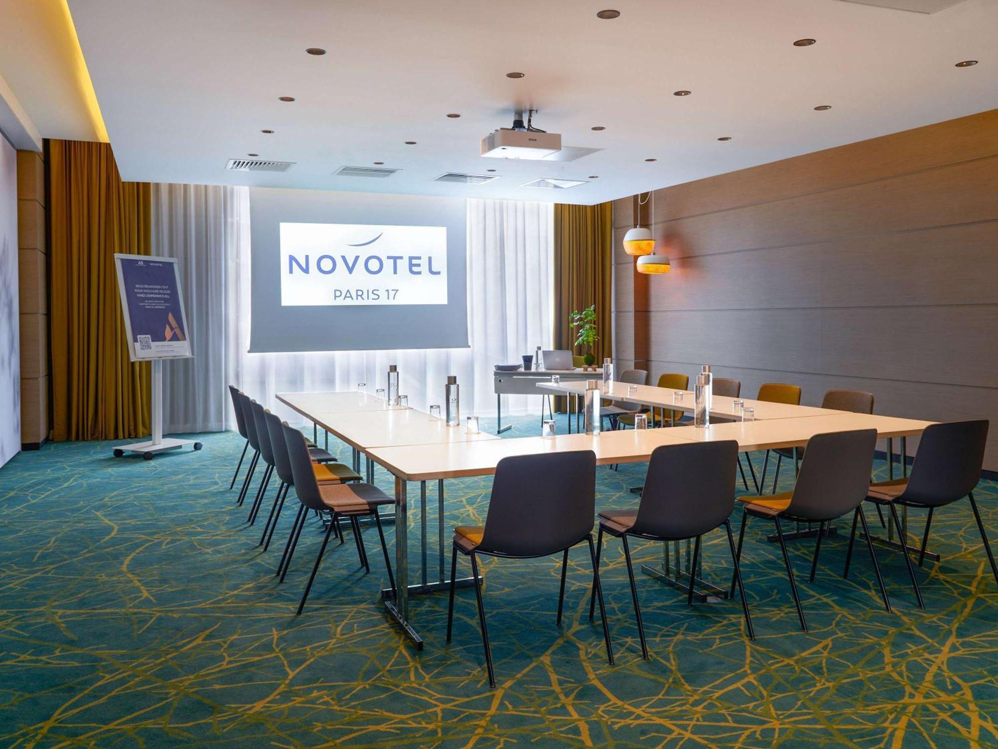 Novotel Paris 17 Екстериор снимка
